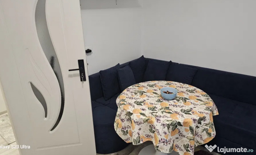 Apartament 2 camere, decomandat - zona Tractorul