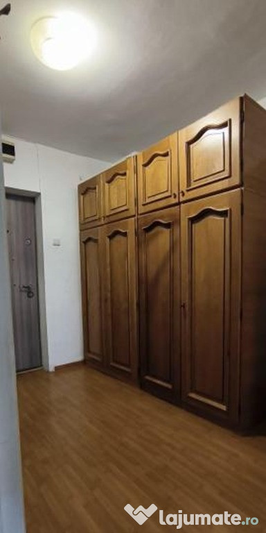 Nerva traian etaj 4 decomandat