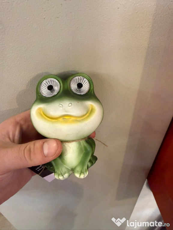 Broscuță tip lampa solara