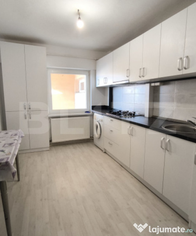 Apartament 4 camere, 85 mp, zona Burdujeni