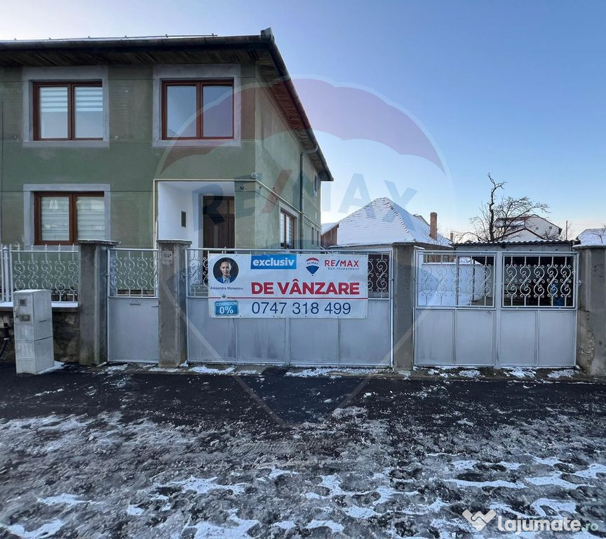 Casă / Vilă cu 3 camere de vânzare în zona Central