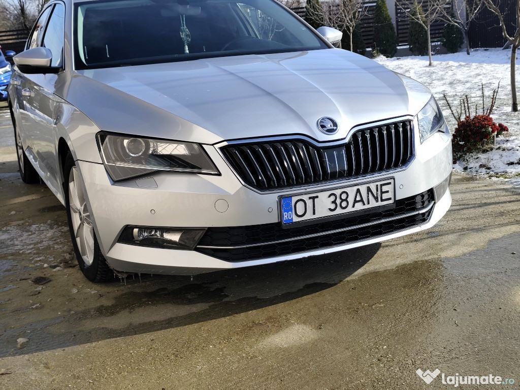 Vând Skoda superb