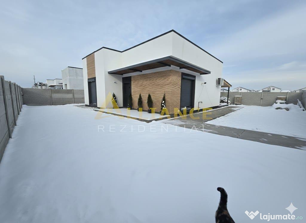 Casa stil mediteranean ,(zona de intrare in Comuna)