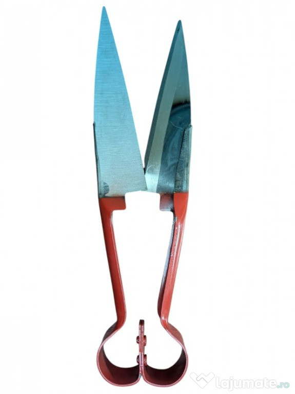 Foarfecă roșie de tuns oi