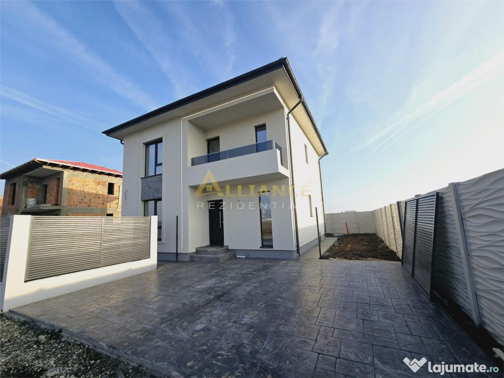 Vila individuala - 4 camere - 3 bai - beci - pod - 2 min de