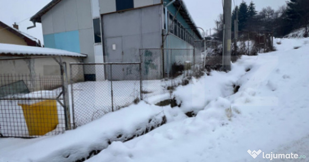 Hala si spatiu de birou de inchiriat