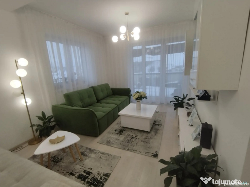 Apartament 2 camere,decomandat - zona Tractorul