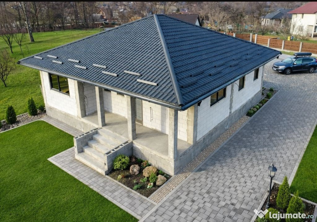 Casă individuală nouă | 100 mp construiți | Teren 1.200