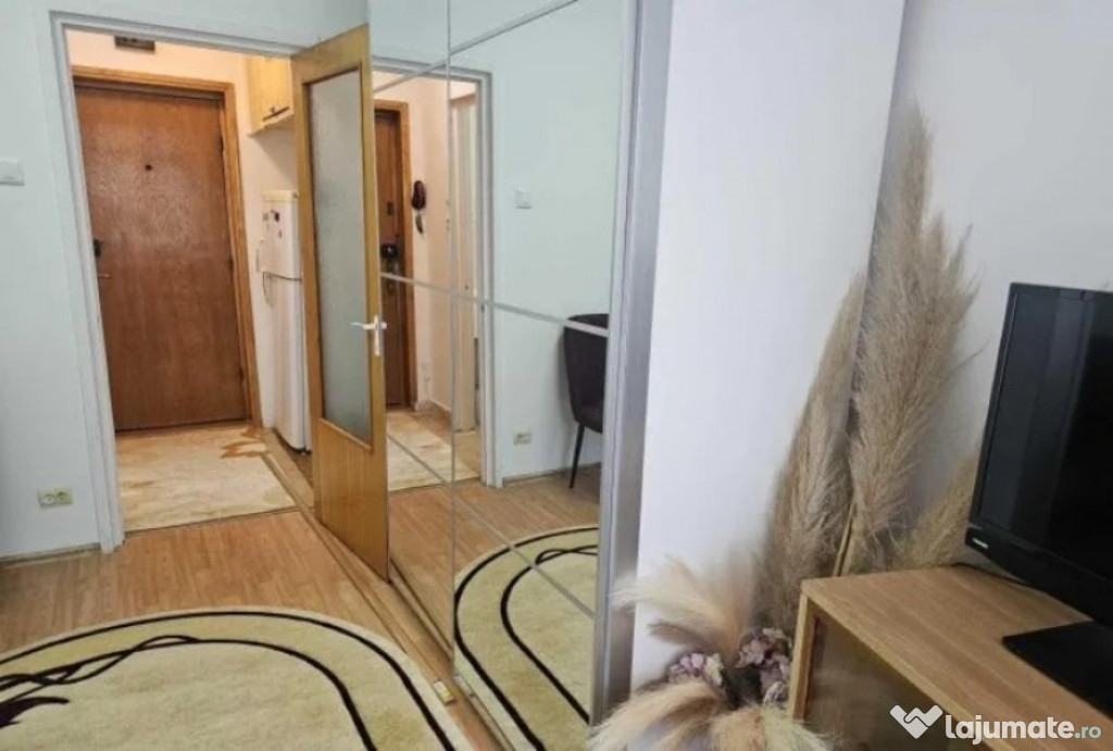 Metrou Titan ,gars. decom, supf. 25 mp, an 1985, mob/util