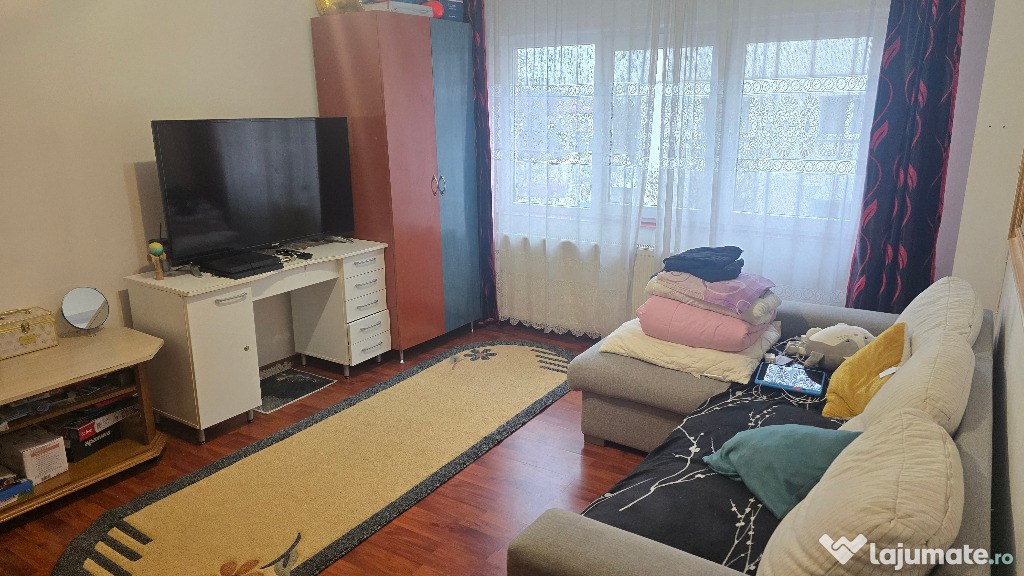 Vand apartament cu 3 camere decomandat in Deva, Eminescu (Profi),et 1