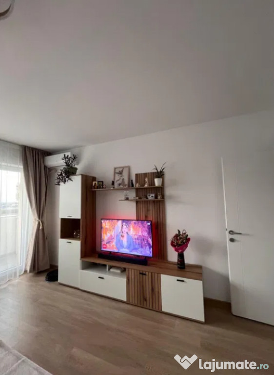 Apartament 2 camere, decomandat- zona Sanpetru