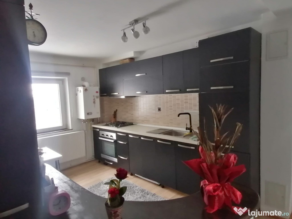 Apartament 2 camere, parter, strada Primaverii din Siret