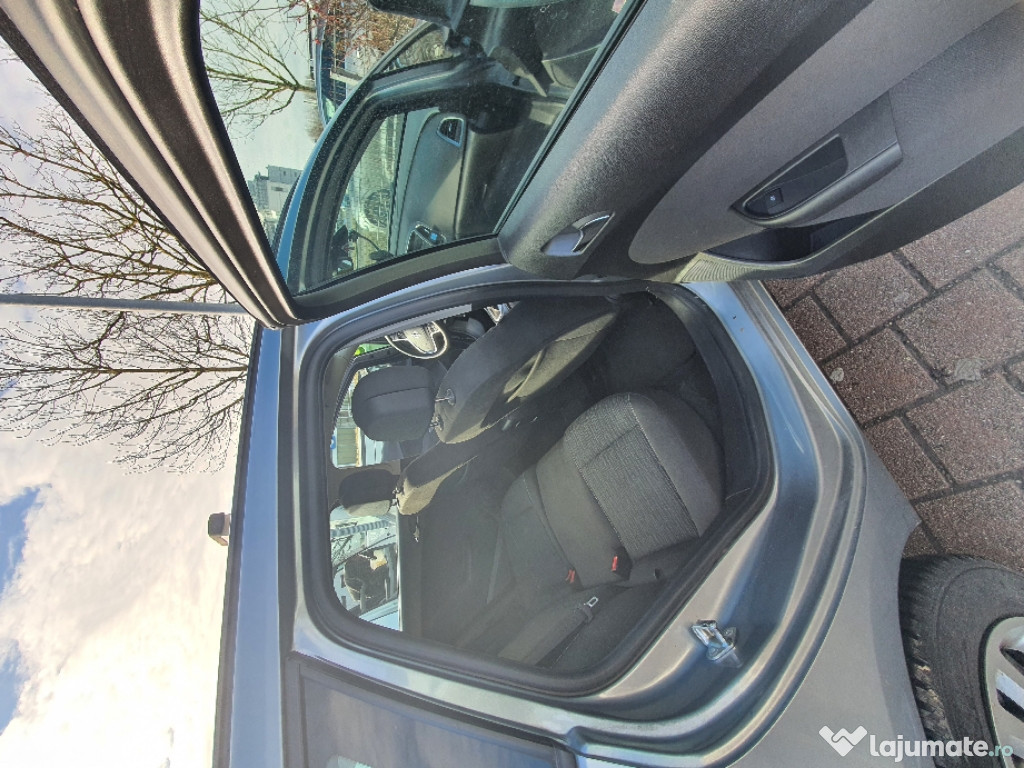 Vând Opel Astra J 2014