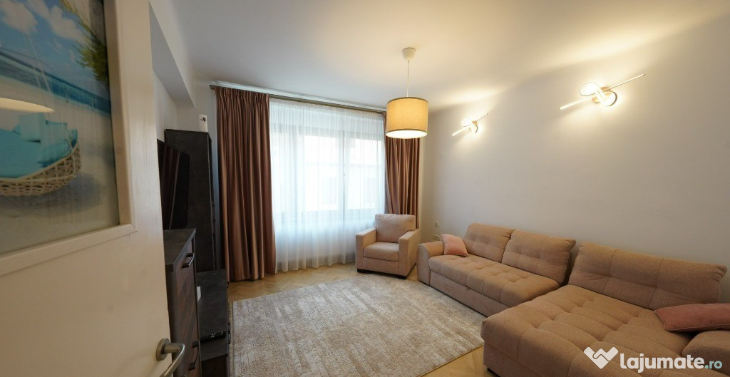 Apartament Cu 2 Camere, Centrul Orașului – La Doar Câtev