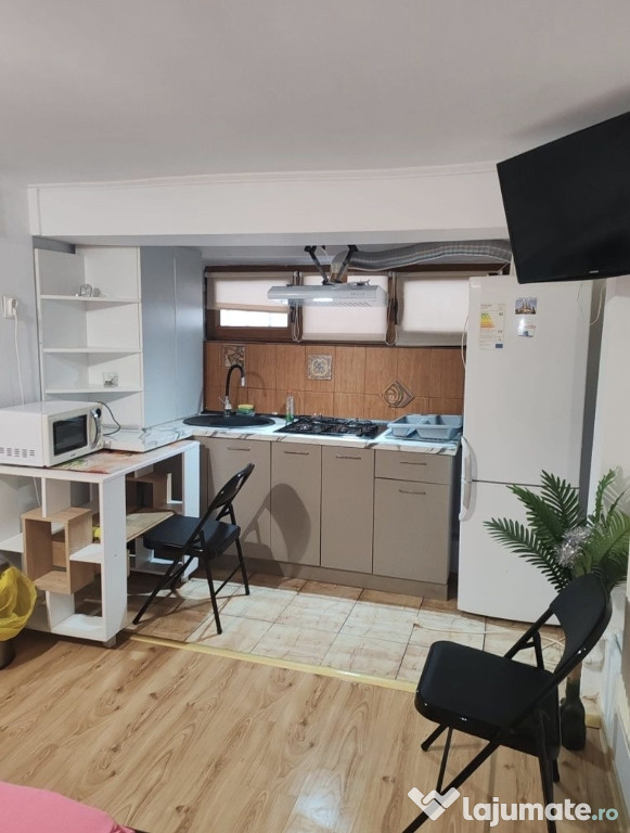 Ofer spre închiriere ap. 1 camera in centru Iasi