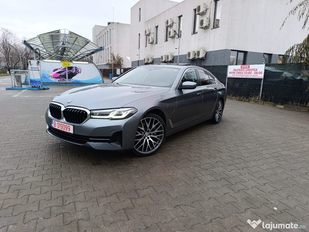 BMW Seria 5 530e 292 Cp Trapa
