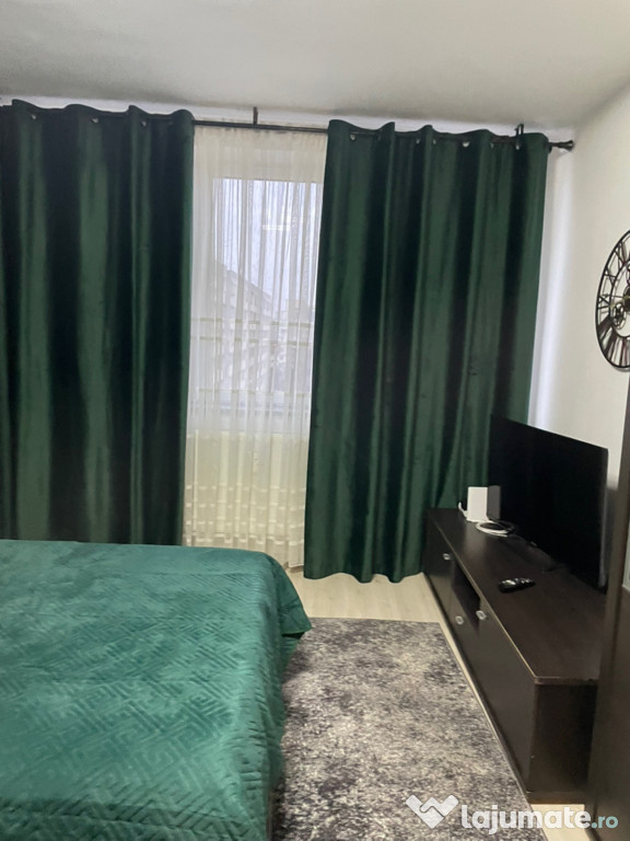 Garsonieră de inchiriat 300 euro NEGOCIABIL