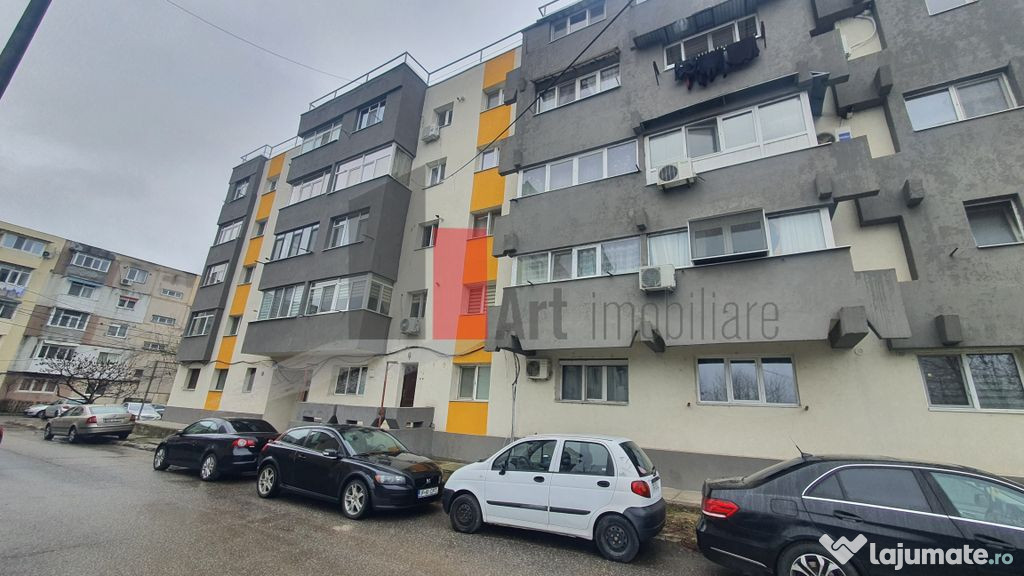 Ap 4 cam Giurgiu decomandat, parter