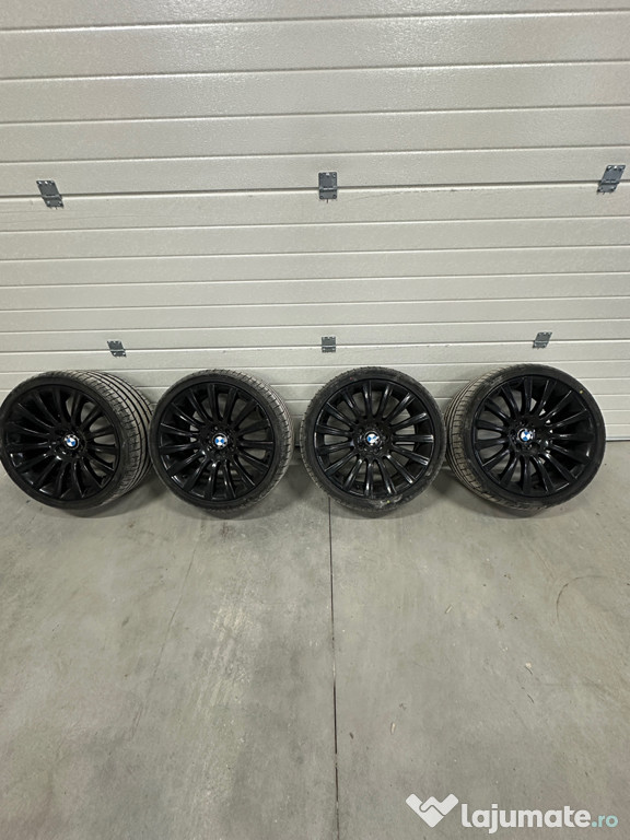 Vând jante BMW style 235