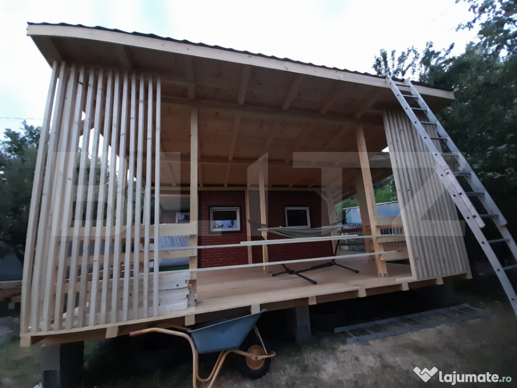 Oază de relaxare lângă Deva – Cabană pe piloni cu tera