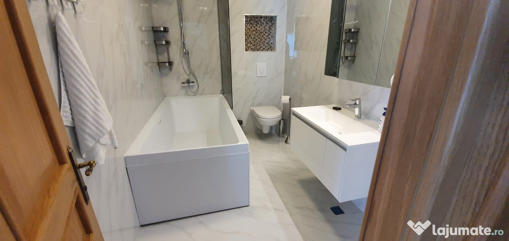 Mamaia statiune , 3 camere lux