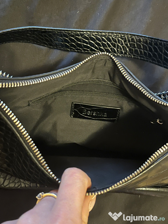 Vând poșetă nu este nouă