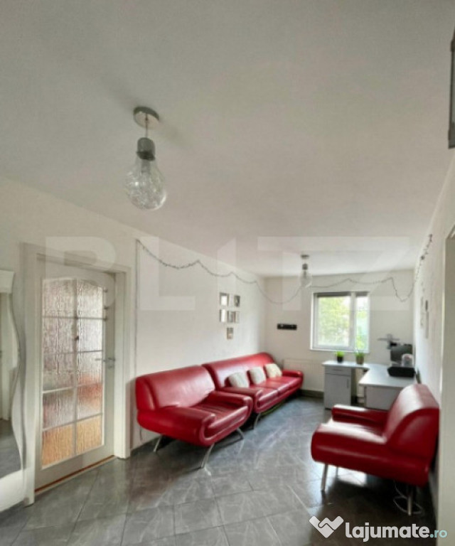 Apartament 4 camere, decomandat, etaj intermediar, la cheie,