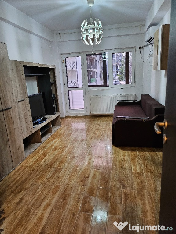 Garsoniera de inchiriat