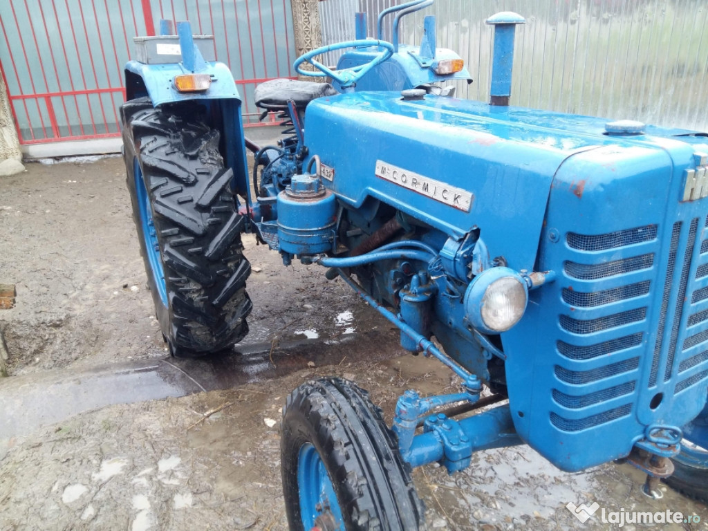 Tractor MCormick D-439