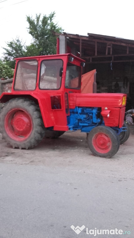 Tractor U445