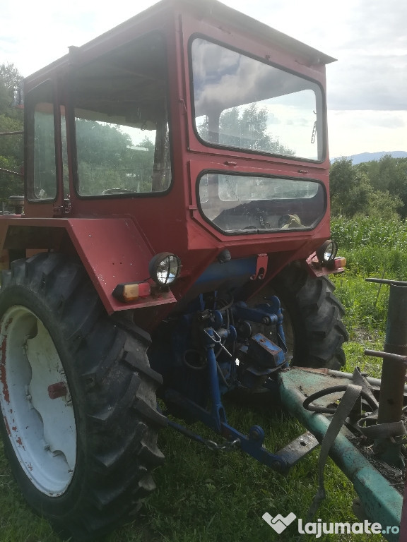 Tractor u651m