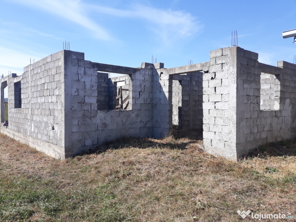 Casă Dolina ,com Leorda