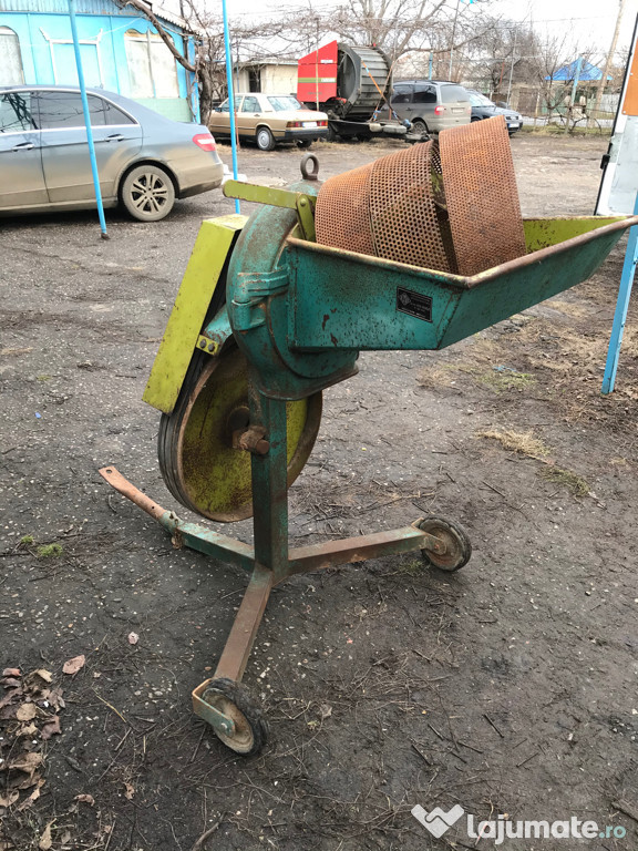 Moara dupa tractor