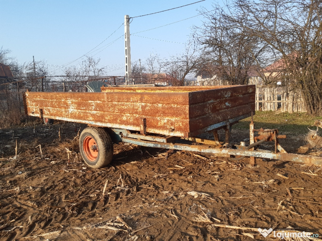 Remorca basculabil tractor