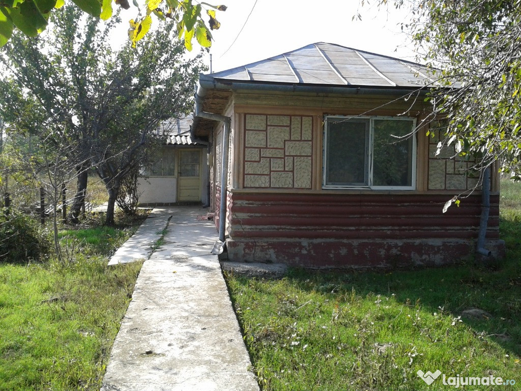 Casa 4 camere, Progresu-Facaeni, IL, 7 km distanta Dunare