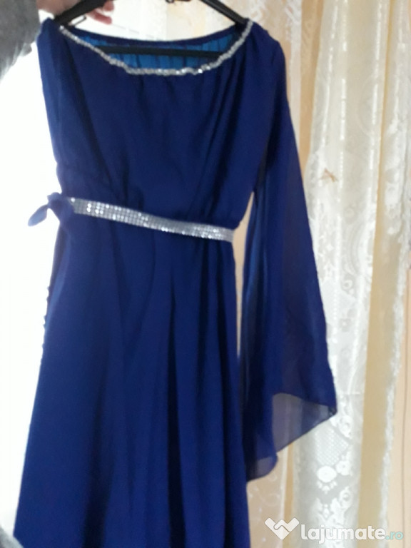 Rochie albastră cu o mânecă