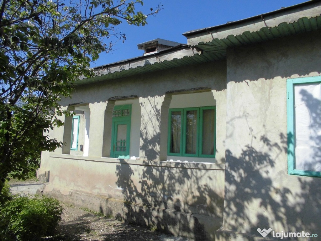 Casa cu teren Boldu Central langa Balta Alba