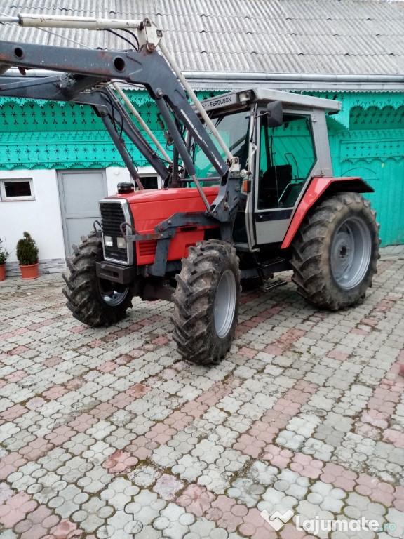 Tractor cu incarcator