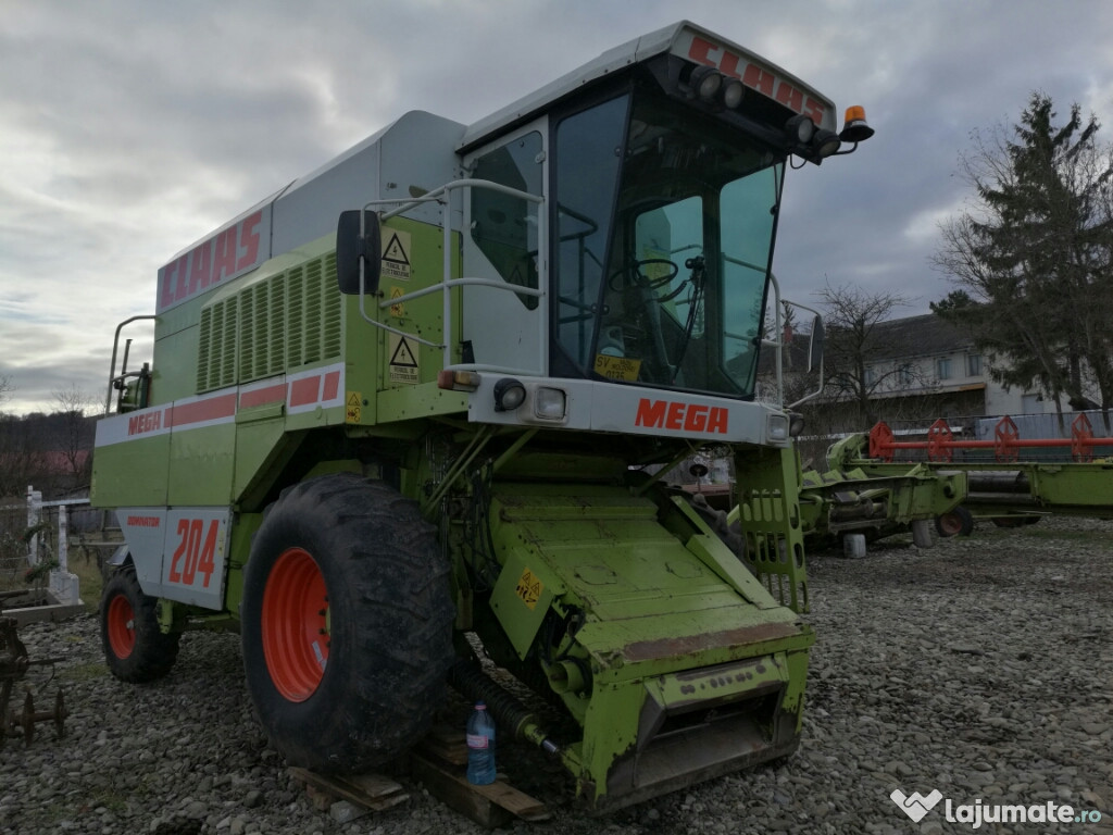 Combina claas mega 205