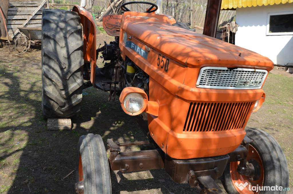 Tractor fiat 550