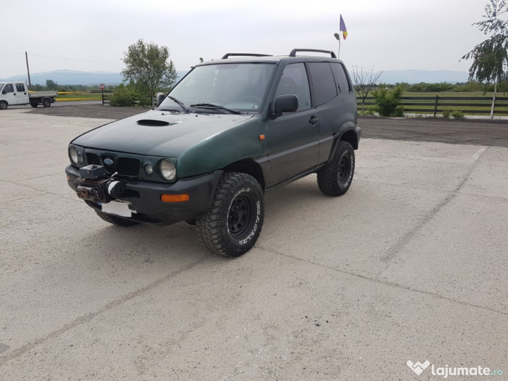 Nissan Terrano ( Ford Maverik)