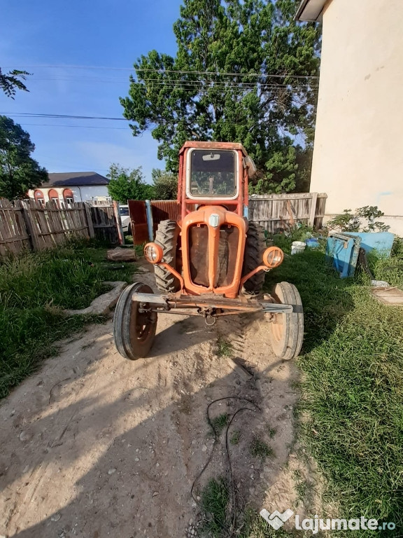 Tractor Fiat 411