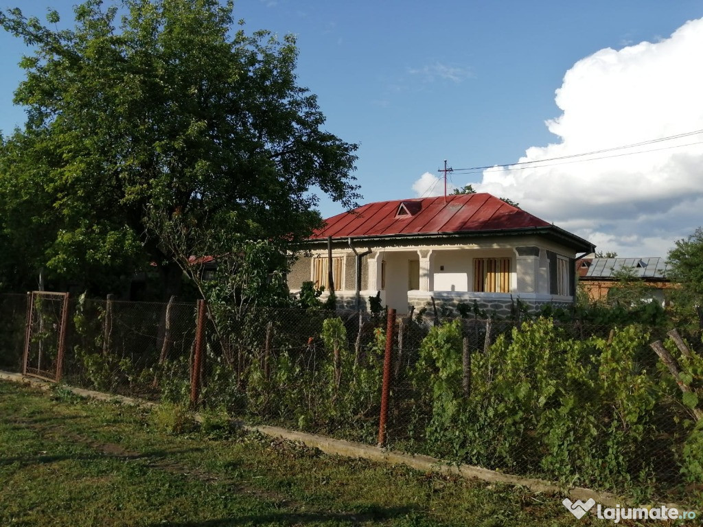 Casa si teren, sat Sicrita, comuna Rafov