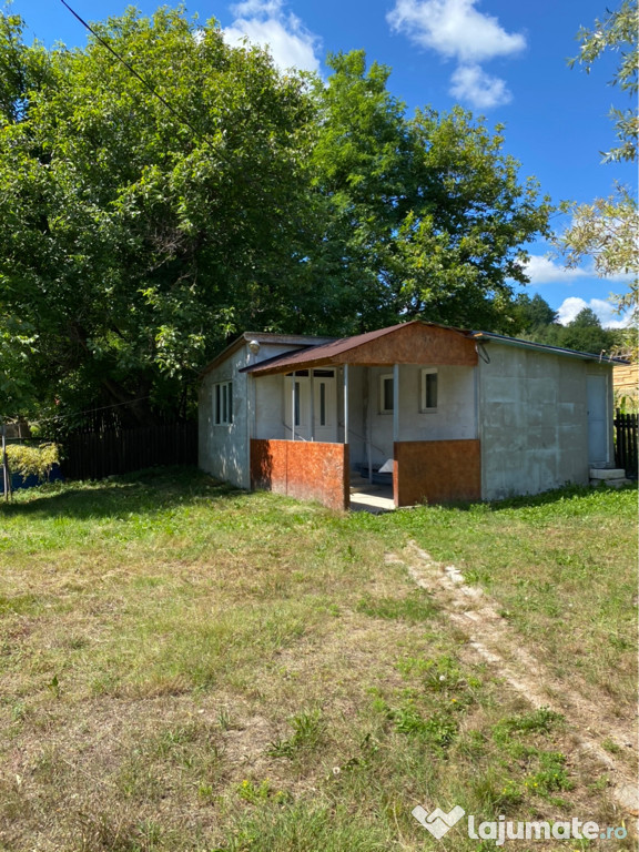 Casa la țara Campuri, Vrancea