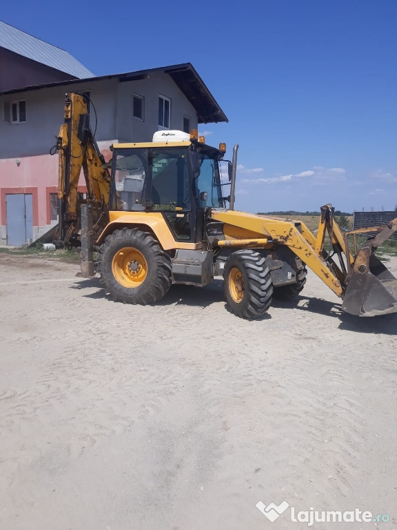 Buldoexcavator Fermec
