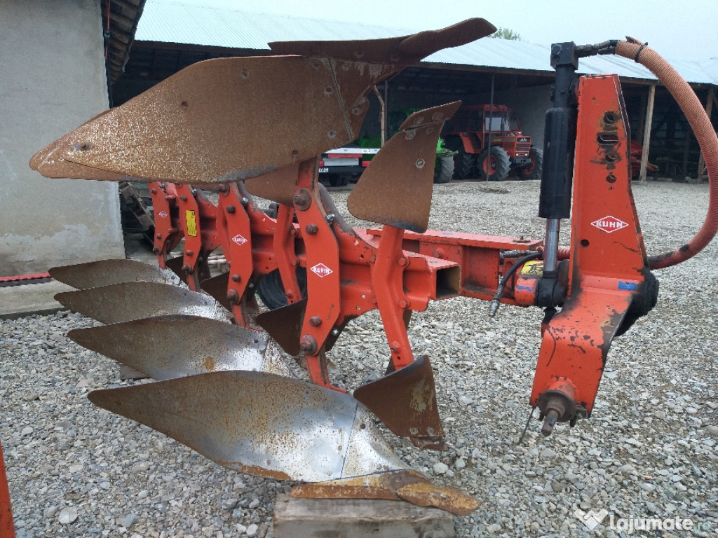 Plug reversibil Kuhn Master 120 cu 4