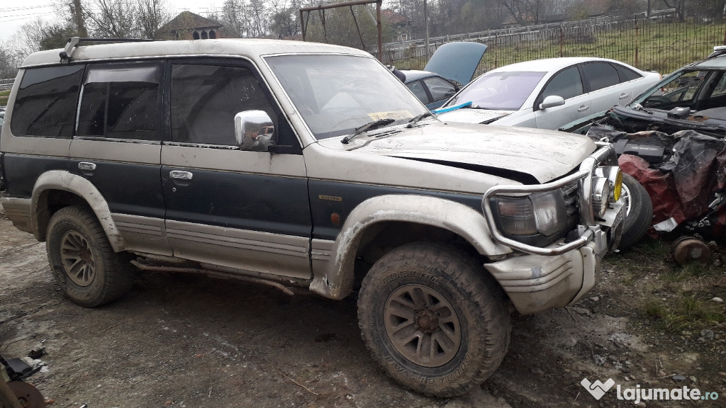 Dezmembrez Pajero