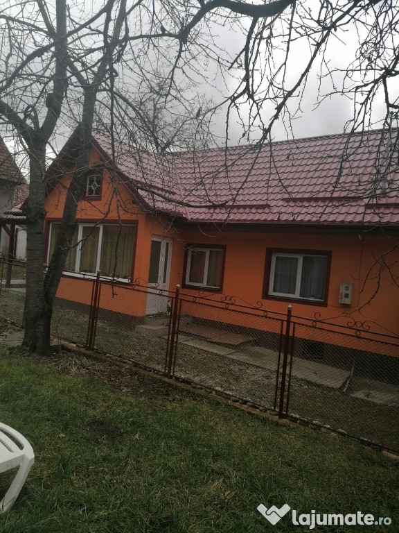 Schimb casa cu apartament în Brasov