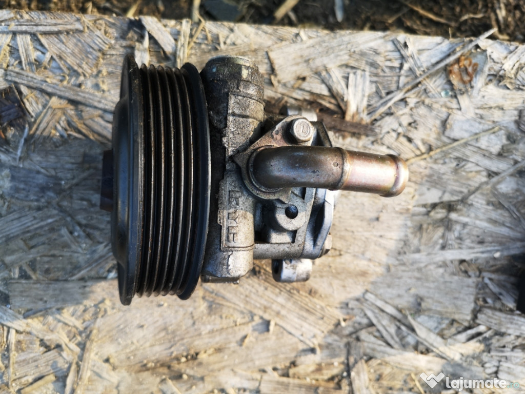 Pompa servo direcție golf 4