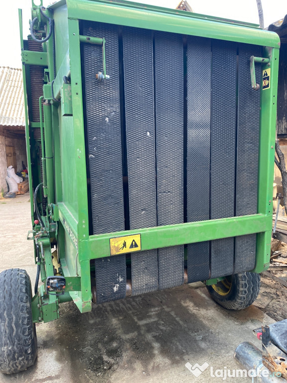 Presa de baloți john deere